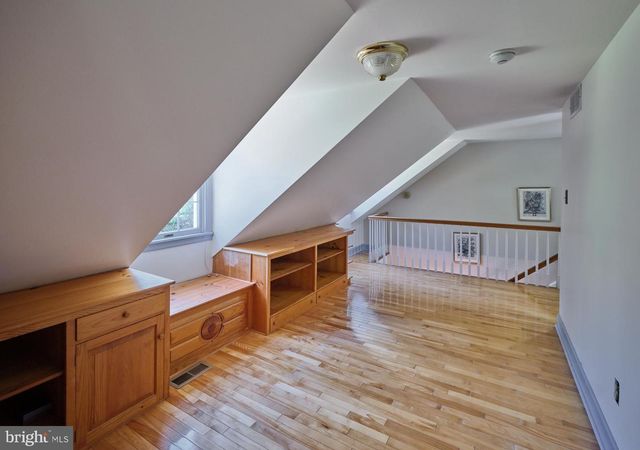 941 MT EYRE RD, Washington Crossing, PA 18977