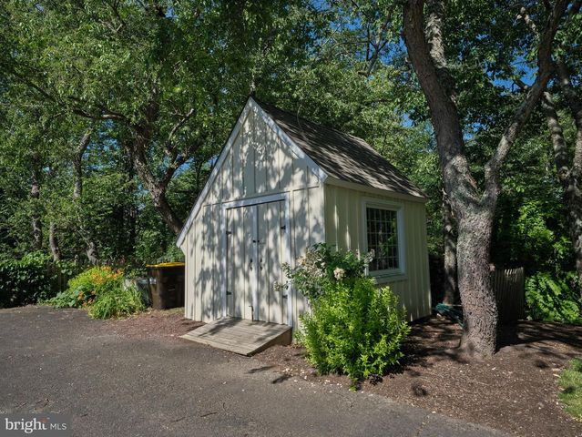 941 MT EYRE RD, Washington Crossing, PA 18977