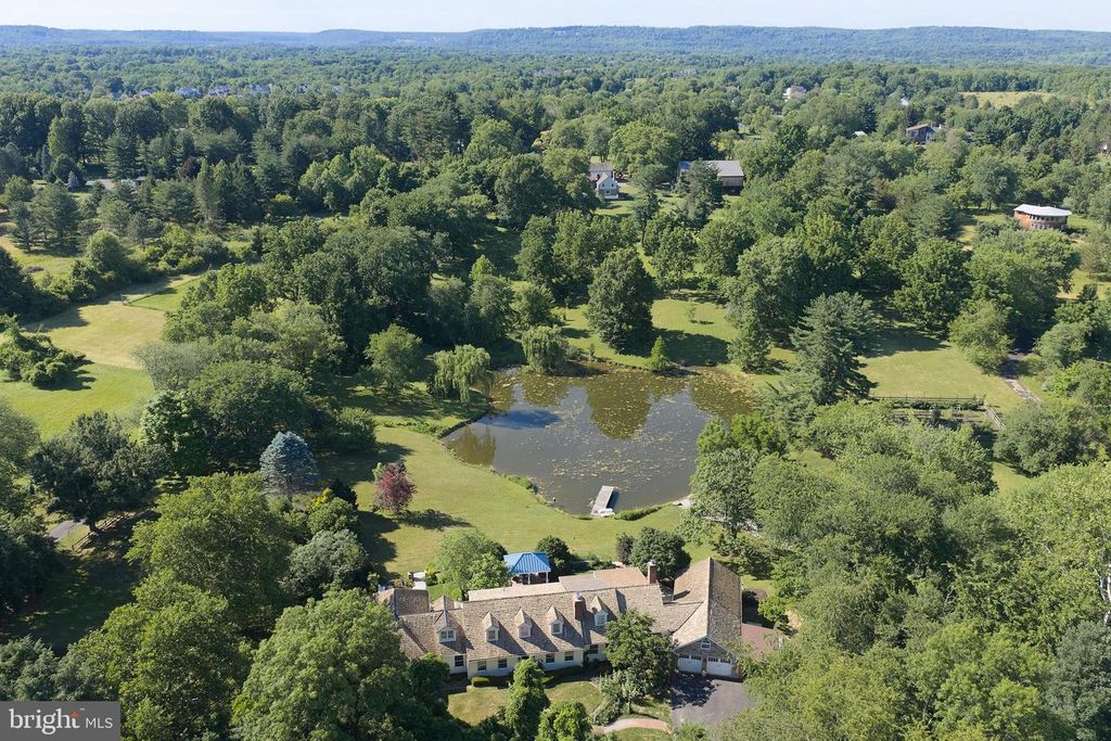 941 MT EYRE RD, Washington Crossing, PA 18977