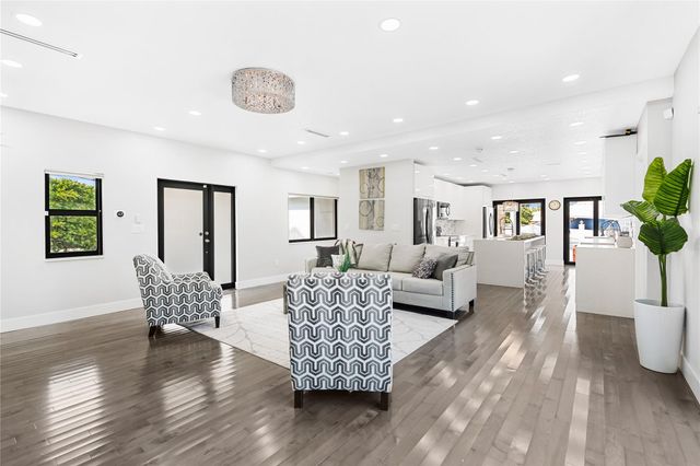 2301 E Las Olas Blvd, Fort Lauderdale, FL 33301