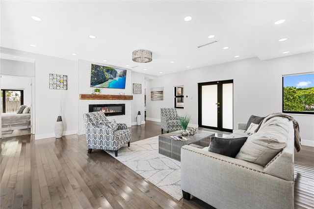 2301 E Las Olas Blvd, Fort Lauderdale, FL 33301