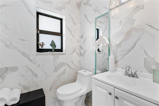 2301 E Las Olas Blvd, Fort Lauderdale, FL 33301