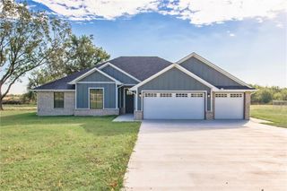 5557 Coker Road, Shawnee, OK 74804