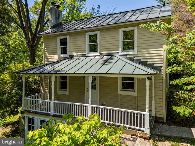 12707 FURNACE MOUNTAIN RD, Lovettsville, VA 20180