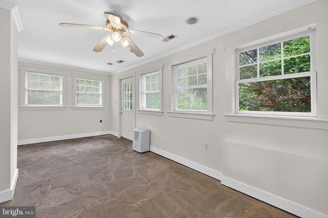 12707 FURNACE MOUNTAIN RD, Lovettsville, VA 20180