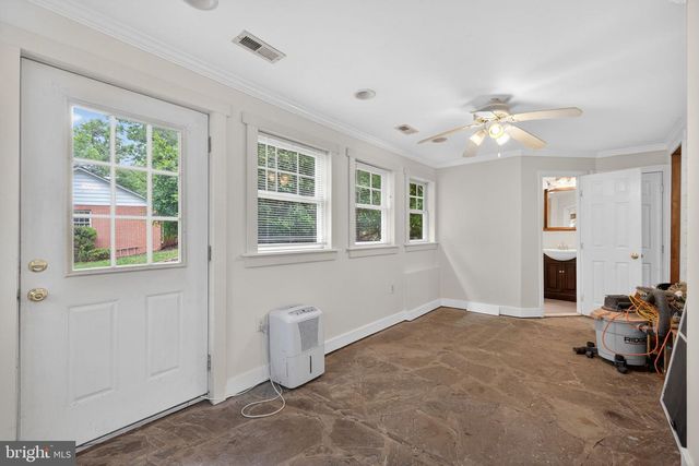 12707 FURNACE MOUNTAIN RD, Lovettsville, VA 20180