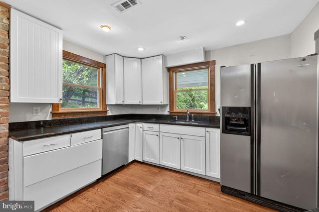 12707 FURNACE MOUNTAIN RD, Lovettsville, VA 20180