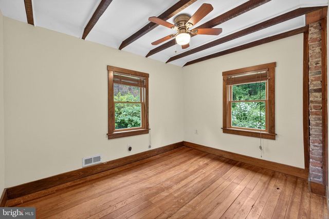 12707 FURNACE MOUNTAIN RD, Lovettsville, VA 20180