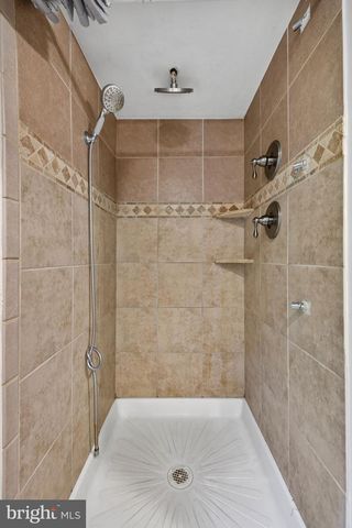 12707 FURNACE MOUNTAIN RD, Lovettsville, VA 20180
