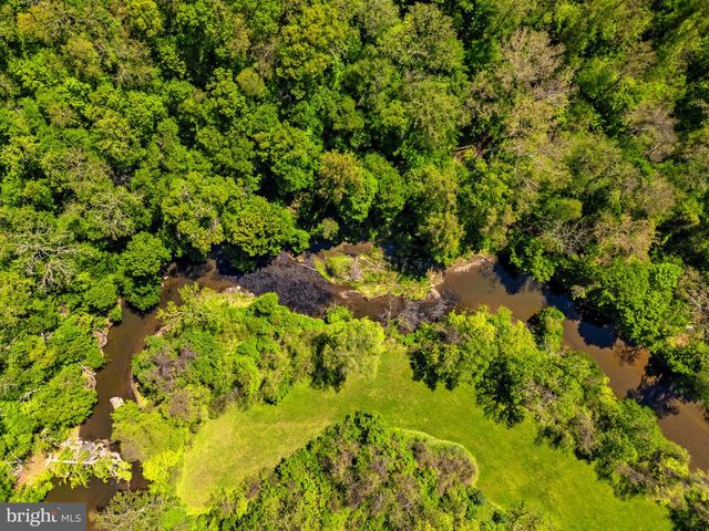 12707 FURNACE MOUNTAIN RD, Lovettsville, VA 20180