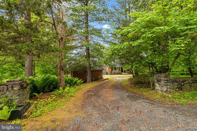 12707 FURNACE MOUNTAIN RD, Lovettsville, VA 20180