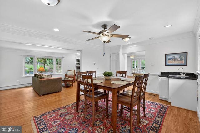 12707 FURNACE MOUNTAIN RD, Lovettsville, VA 20180