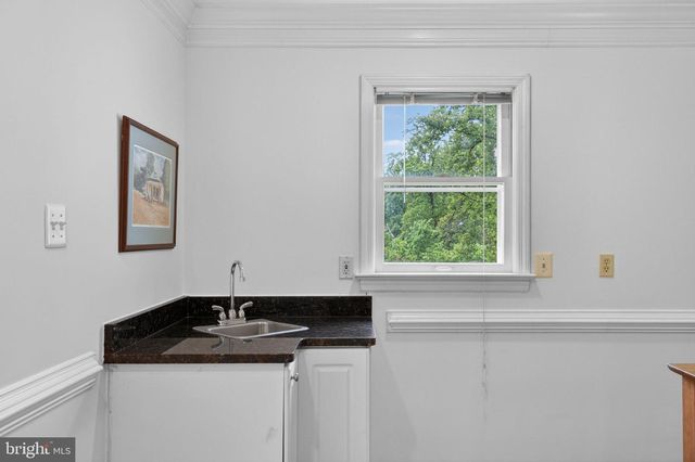 12707 FURNACE MOUNTAIN RD, Lovettsville, VA 20180