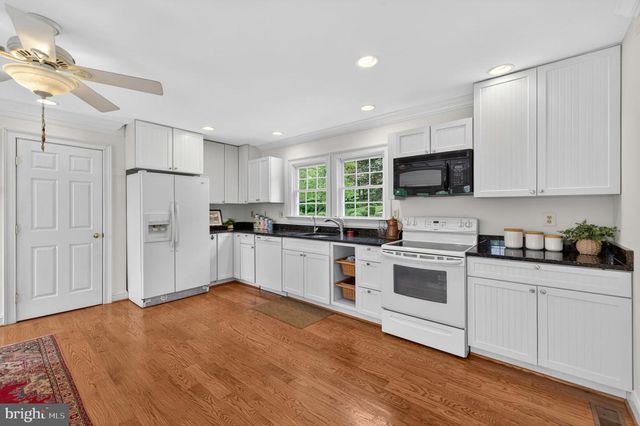 12707 FURNACE MOUNTAIN RD, Lovettsville, VA 20180