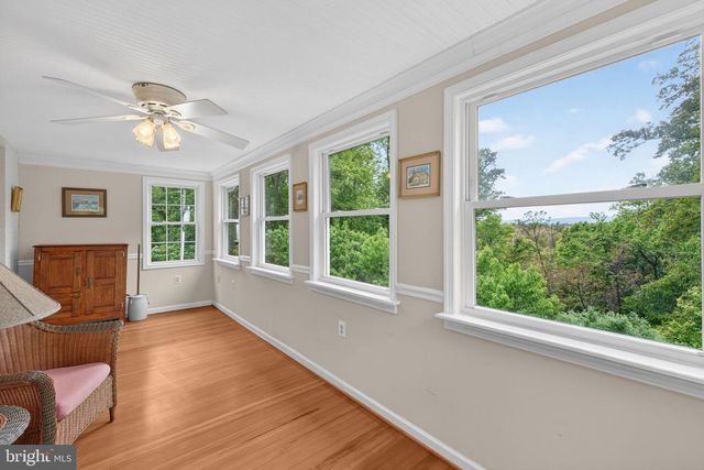 12707 FURNACE MOUNTAIN RD, Lovettsville, VA 20180