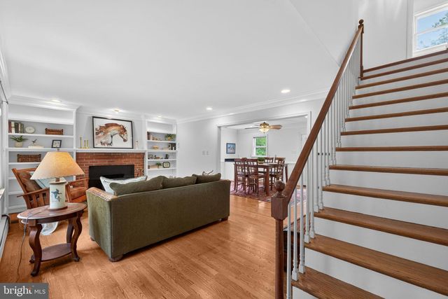 12707 FURNACE MOUNTAIN RD, Lovettsville, VA 20180