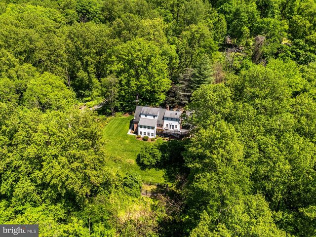 12707 FURNACE MOUNTAIN RD, Lovettsville, VA 20180