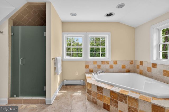 12707 FURNACE MOUNTAIN RD, Lovettsville, VA 20180