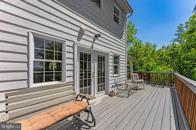 12707 FURNACE MOUNTAIN RD, Lovettsville, VA 20180