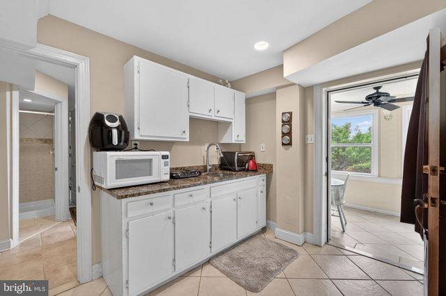 12707 FURNACE MOUNTAIN RD, Lovettsville, VA 20180