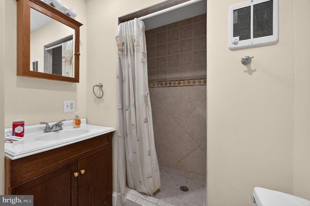 12707 FURNACE MOUNTAIN RD, Lovettsville, VA 20180