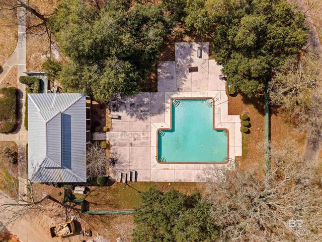 705 Village Drive, Gulf Shores, AL 36542