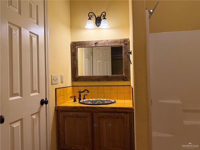 1008 Ivory Avenue, Rio Grande City, TX 78582