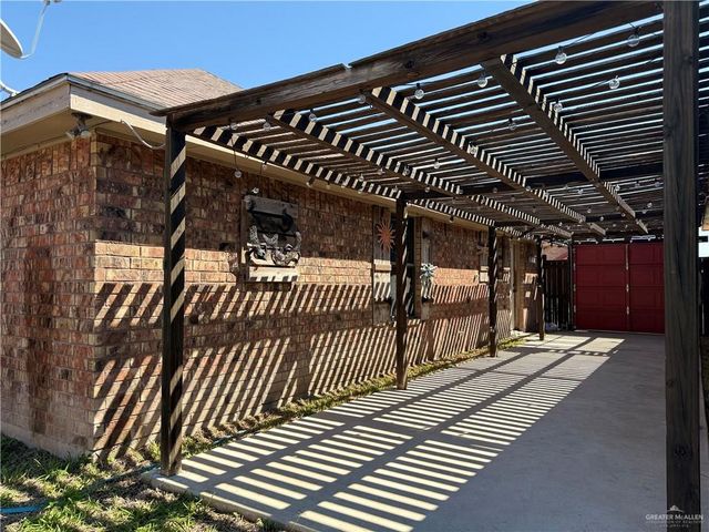 1008 Ivory Avenue, Rio Grande City, TX 78582