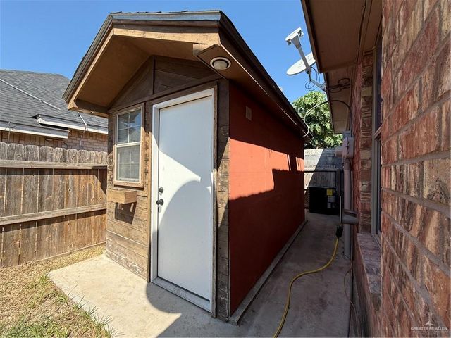 1008 Ivory Avenue, Rio Grande City, TX 78582