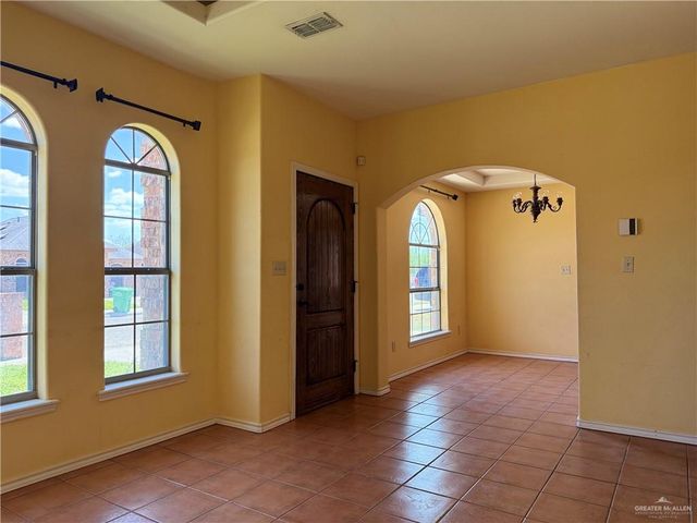 1008 Ivory Avenue, Rio Grande City, TX 78582