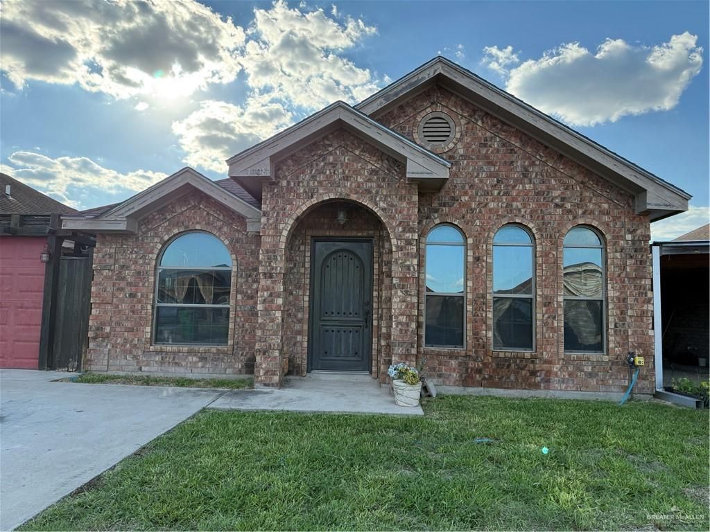 1008 Ivory Avenue, Rio Grande City, TX 78582