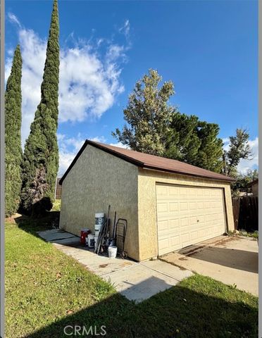 1370 W Jackson, Rialto, CA 92376