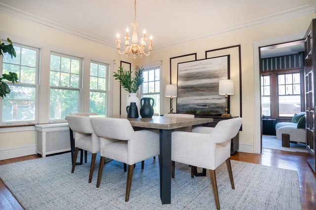 518 W Cossitt Avenue, La Grange, IL 60525