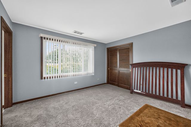 725 7th Avenue, Addison, IL 60101