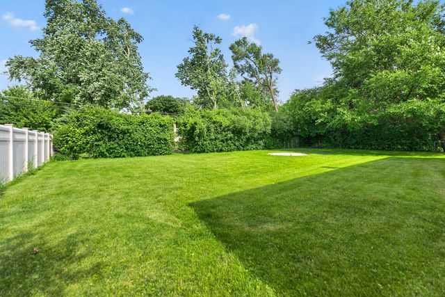725 7th Avenue, Addison, IL 60101