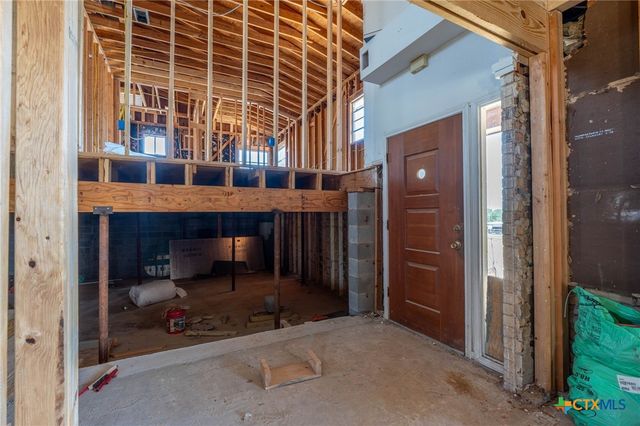 315 Southwind Loop, Seguin, TX 78155