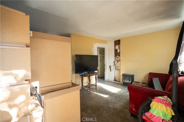 6174 Jurupa Avenue, Riverside, CA 92504