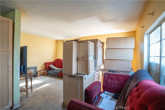 6174 Jurupa Avenue, Riverside, CA 92504