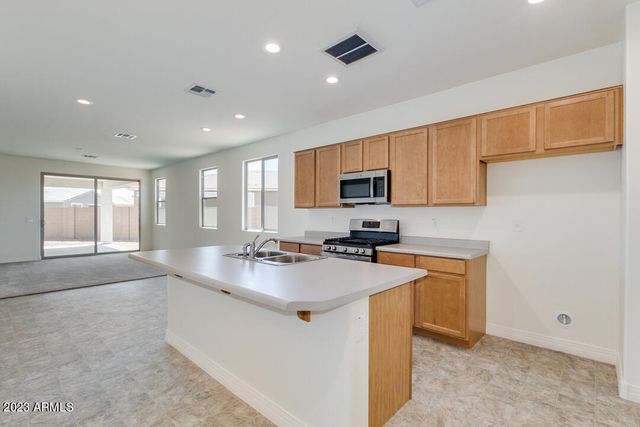 1674 N HESTER Trail, Casa Grande, AZ 85122