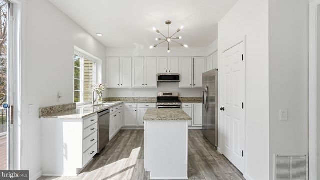 16800 MIRANDA LN, Woodbridge, VA 22191