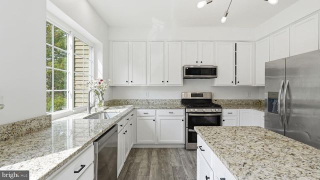 16800 MIRANDA LN, Woodbridge, VA 22191