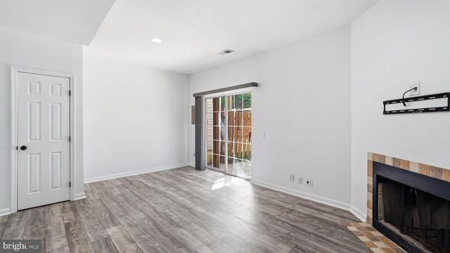 16800 MIRANDA LN, Woodbridge, VA 22191