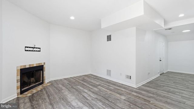 16800 MIRANDA LN, Woodbridge, VA 22191