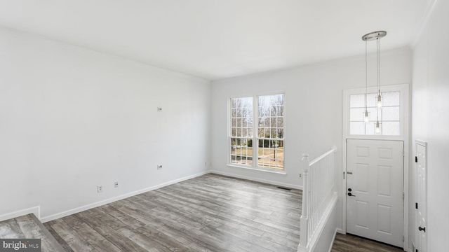 16800 MIRANDA LN, Woodbridge, VA 22191