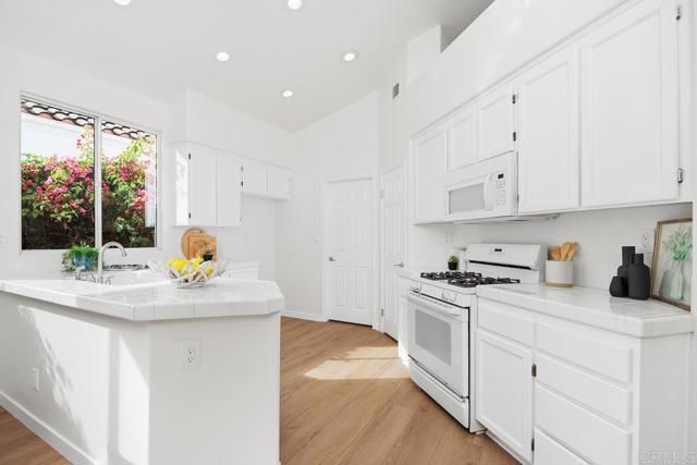 4888 Thebes Way, Oceanside, CA 92056