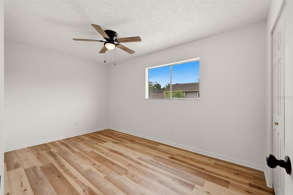 Image 14 of property listing at 7906 TANGERINE DRIVE, Tampa, FL 33637
