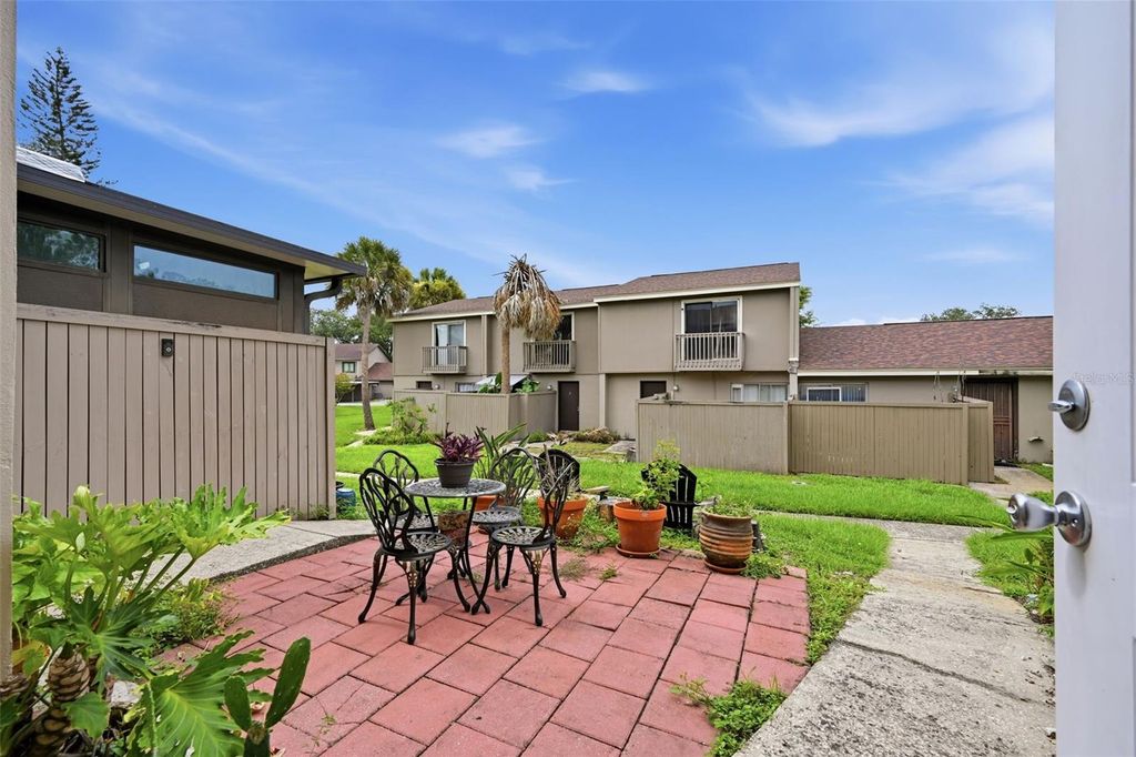 Image 19 of property listing at 7906 TANGERINE DRIVE, Tampa, FL 33637