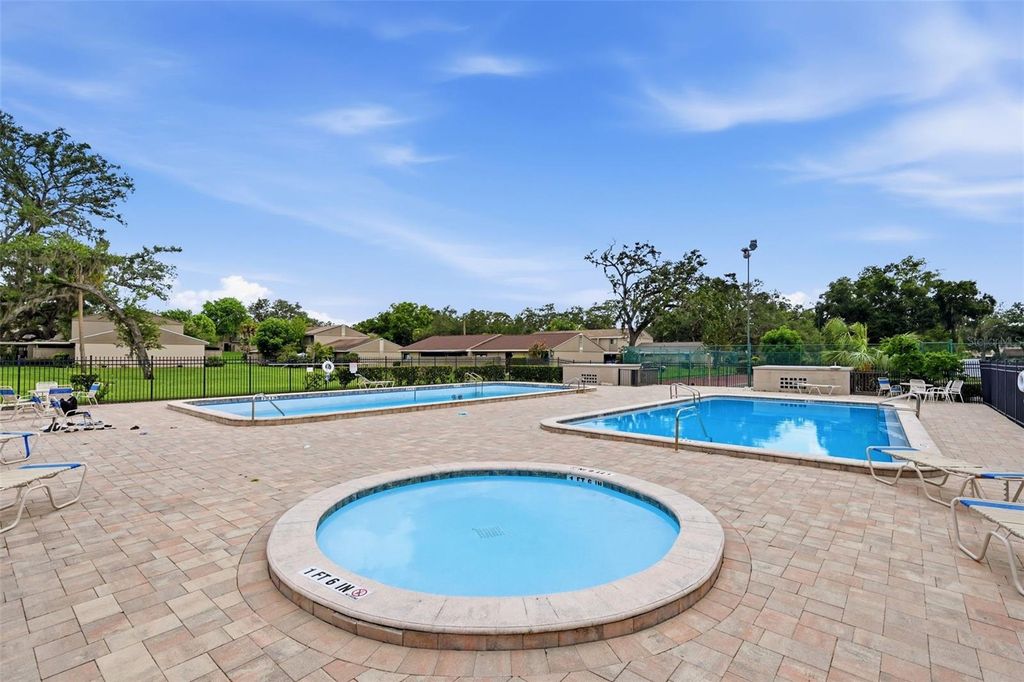 Image 21 of property listing at 7906 TANGERINE DRIVE, Tampa, FL 33637
