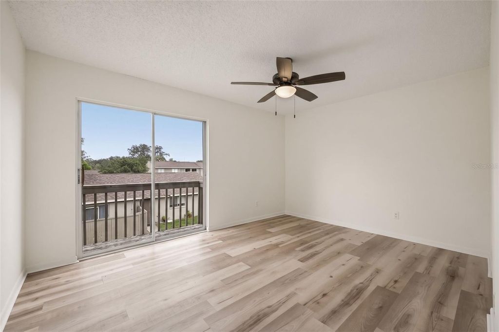 Image 9 of property listing at 7906 TANGERINE DRIVE, Tampa, FL 33637