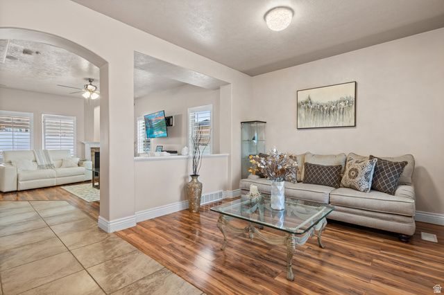 7956 S CRICKET LN, West Jordan, UT 84081